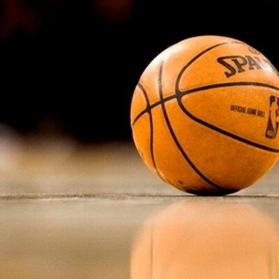 De salir de jugar basquetbol, a casi morir incendiado en su coche De salir de jugar basquetbol, a casi morir incendiado en su coche