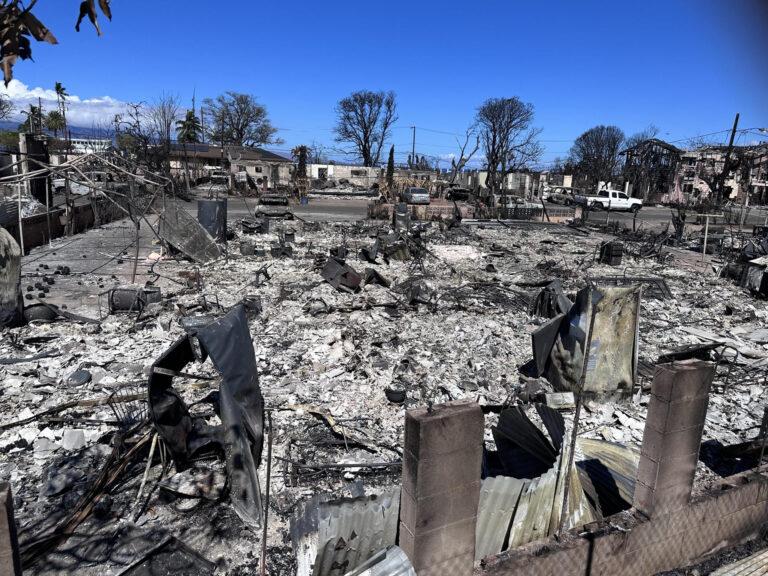 Las autoridades de Maui reducen a 388 la lista de desaparecidos por los incendios Las autoridades de Maui reducen a 388 la lista de desaparecidos por los incendios