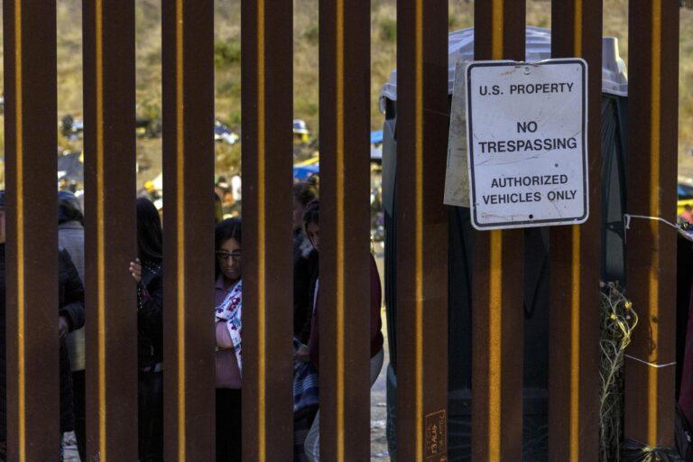 Juez estudia la legalidad del programa que ha traído a más de 180.000 migrantes a EE.UU. Juez estudia la legalidad del programa que ha traído a más de 180.000 migrantes a EE.UU.