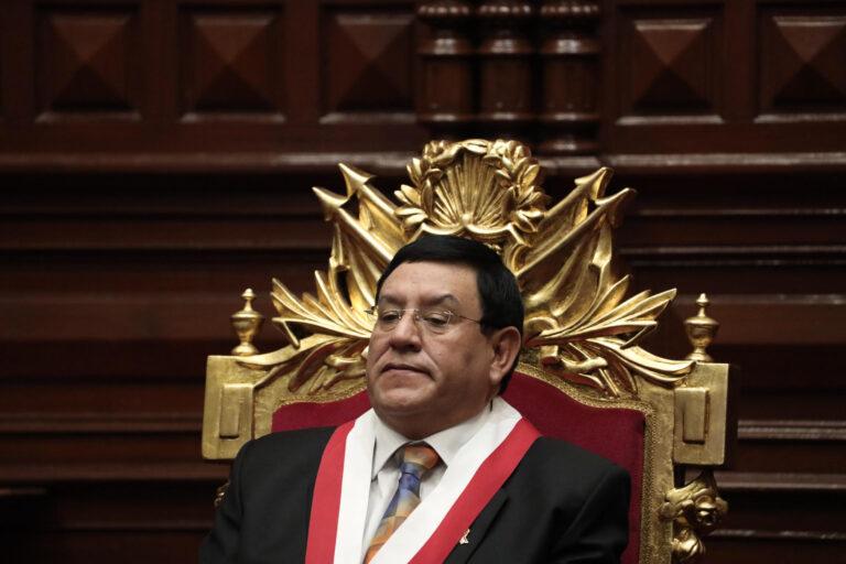 Congresista pide abrir investigación de oficio contra el presidente del Parlamento peruano Congresista pide abrir investigación de oficio contra el presidente del Parlamento peruano