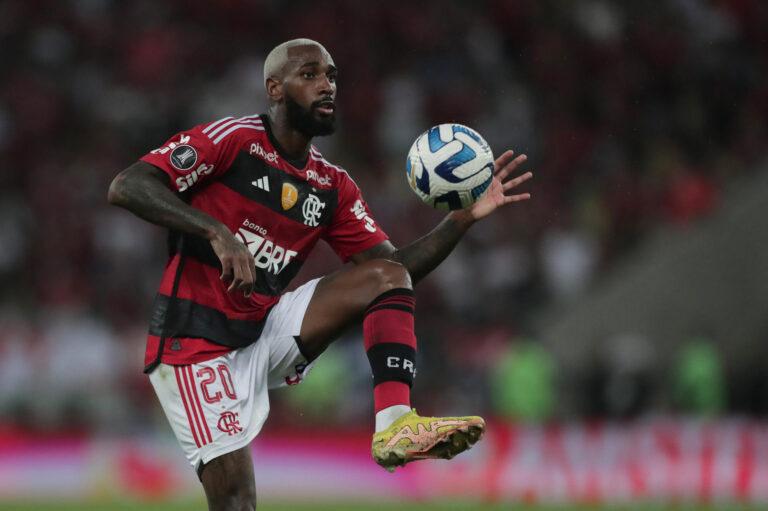 Gerson y el uruguayo Varela se pelean en un entrenamiento del Flamengo Gerson y el uruguayo Varela se pelean en un entrenamiento del Flamengo