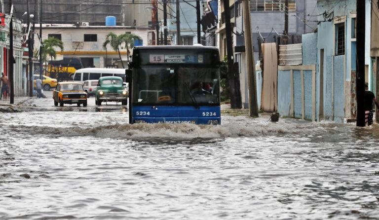 El huracán Idalia deja inundaciones y apagones a su paso por el occidente de Cuba El huracán Idalia deja inundaciones y apagones a su paso por el occidente de Cuba