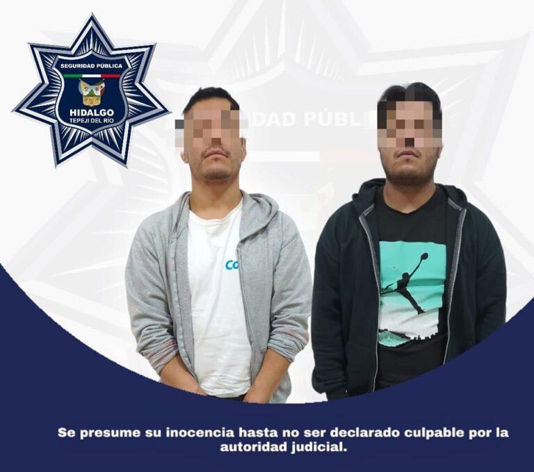 Atrapan a dos que asaltaron en una cementera y se robaron 10 mil pesos Atrapan a dos que asaltaron en una cementera y se robaron 10 mil pesos