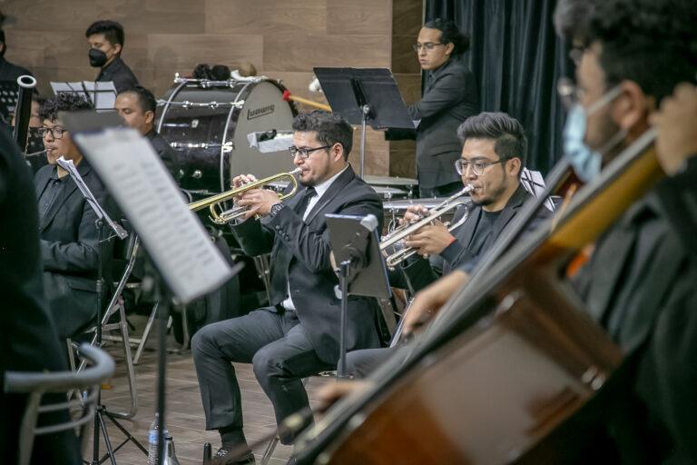 Con “Fiesta mexicana”, celebran el 213° inicio de la Independencia