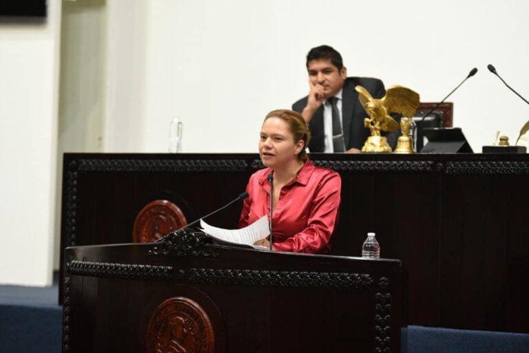 A nombre de la población de Tula, exige justicia Sharon Macotela A nombre de la población de Tula, exige justicia Sharon Macotela