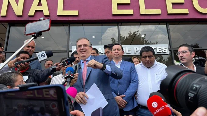 Ebrard no se va de Morena; quiere que revisen encuestadoras Ebrard no se va de Morena; quiere que revisen encuestadoras
