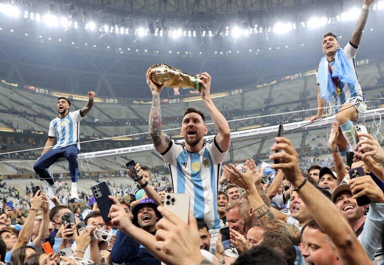 ‘Tata’ Martino: “Messi se sacó de encima la mochila de ganar con Argentina” ‘Tata’ Martino: “Messi se sacó de encima la mochila de ganar con Argentina”