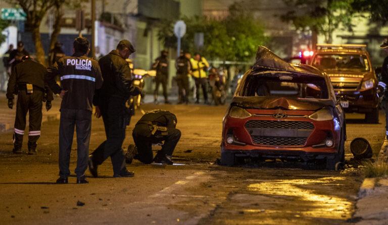 La Policía confirma que un segundo coche bomba explotó en la capital ecuatoriana