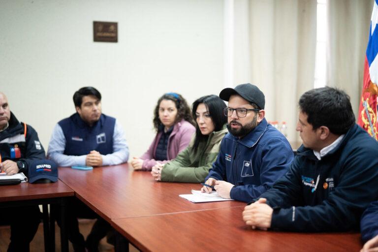 Dos fallecidos y cerca de 30.000 personas aisladas por las intensas lluvias en el sur de Chile Dos fallecidos y cerca de 30.000 personas aisladas por las intensas lluvias en el sur de Chile