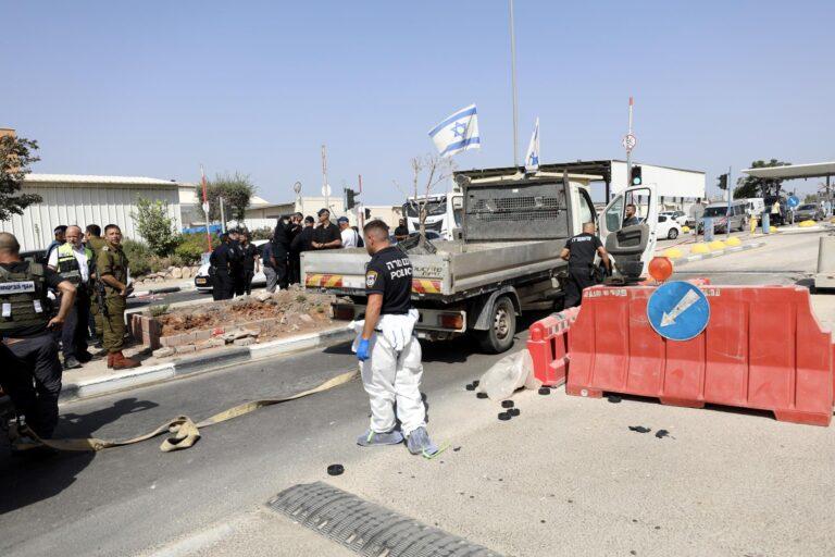 Un soldado israelí y su atacante palestino muertos en un presunto atropello intencional