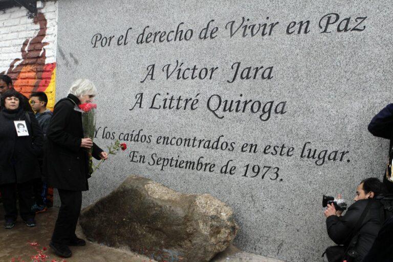 Se suicida uno de los siete oficiales chilenos condenados por el asesinato de Víctor Jara Se suicida uno de los siete oficiales chilenos condenados por el asesinato de Víctor Jara