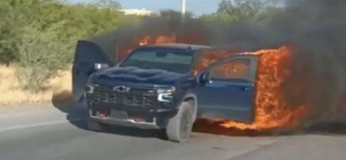 Reynosa amanece con bloqueo de carretera a Matamoros y enfrentamiento Reynosa amanece con bloqueo de carretera a Matamoros y enfrentamiento