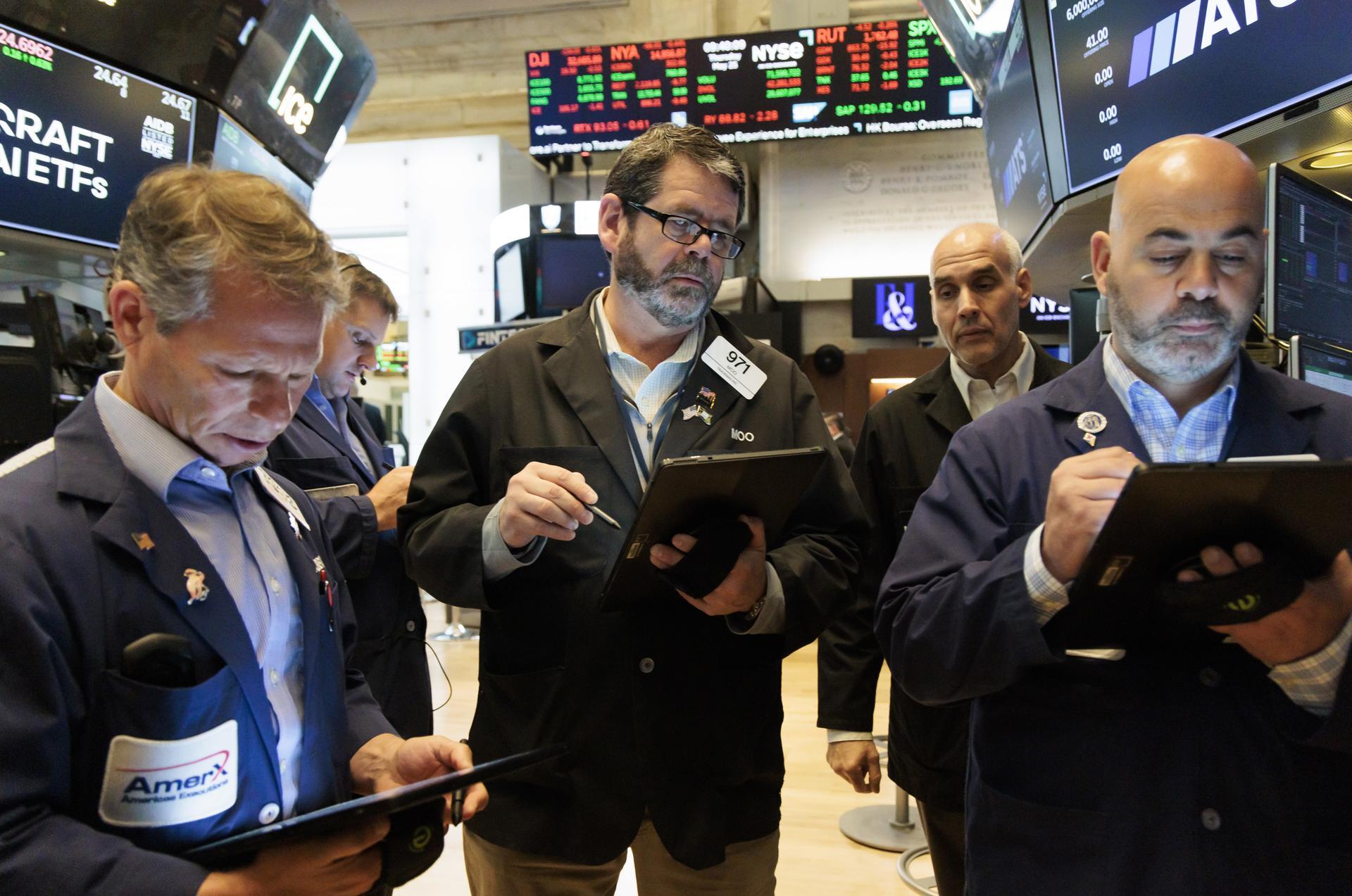 Wall Street abre en rojo y el Dow Jones baja un 0,13 %