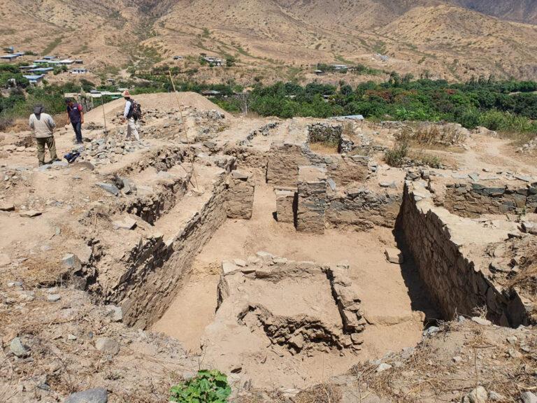 Descubren en Perú un extenso asentamiento arqueológico dedicado al “culto a los ancestros” Descubren en Perú un extenso asentamiento arqueológico dedicado al “culto a los ancestros”