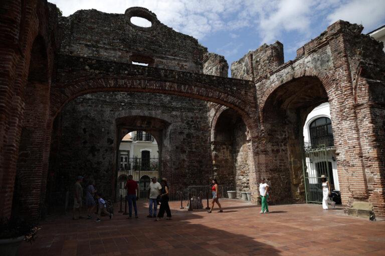 Un documental celebra los 350 años del renacer de Ciudad de Panamá tras un ataque pirata Un documental celebra los 350 años del renacer de Ciudad de Panamá tras un ataque pirata