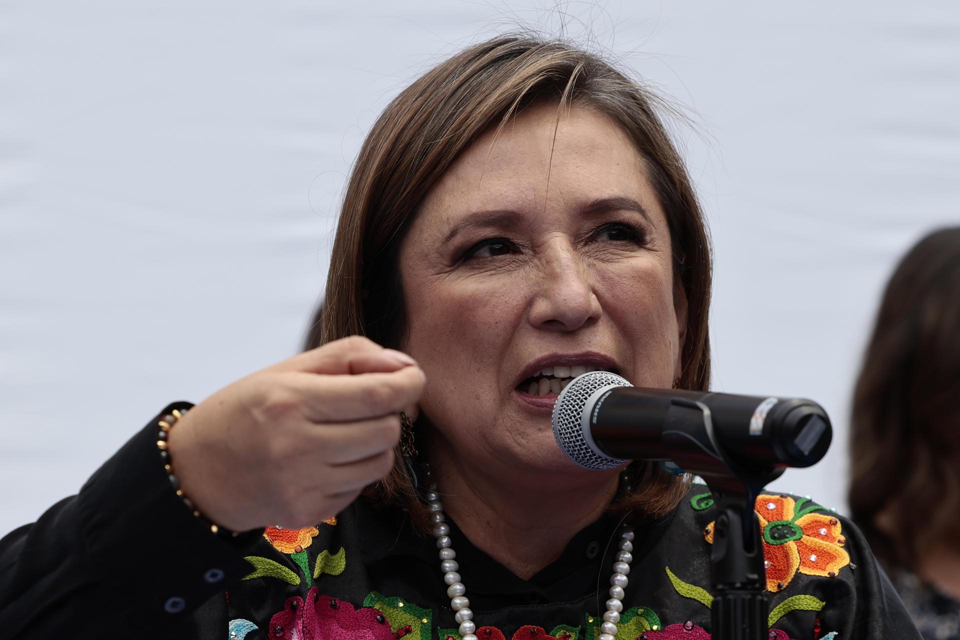 Xóchitl Gálvez denuncia ser blanco de la “embestida” de López Obrador