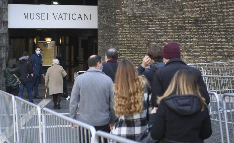 Los Museos Vaticanos venderán entradas nominales para evitar los problemas de reventa Los Museos Vaticanos venderán entradas nominales para evitar los problemas de reventa