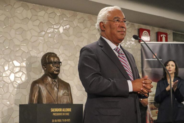 Lisboa inaugura una escultura de Salvador Allende para defender la memoria en democracia Lisboa inaugura una escultura de Salvador Allende para defender la memoria en democracia