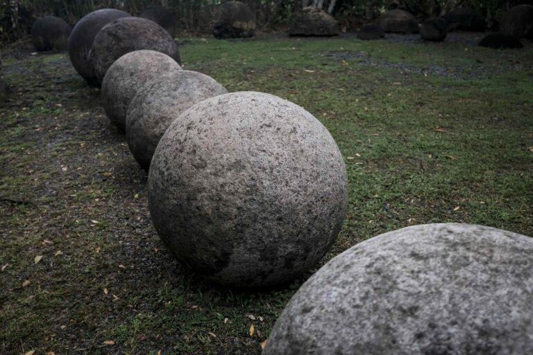 Costa Rica muestra al mundo las enigmáticas esferas de piedra, sus joyas arqueológicas Costa Rica muestra al mundo las enigmáticas esferas de piedra, sus joyas arqueológicas