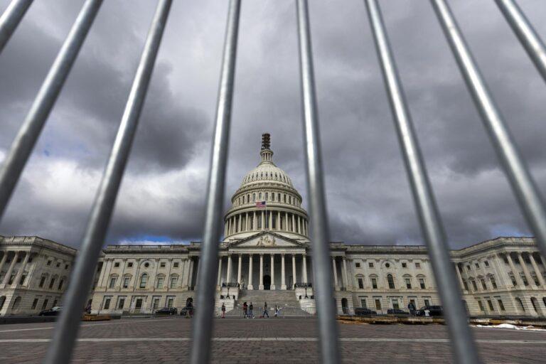 EE.UU. se acerca al cierre de Gobierno con los republicanos afines a Trump en plena rebelión EE.UU. se acerca al cierre de Gobierno con los republicanos afines a Trump en plena rebelión