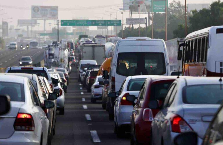 Se confrontan automovilistas y manifestantes en la México-Pachuca