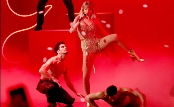Fans de Taylor Swift reportan supuestos contagios de Covid Fans de Taylor Swift reportan supuestos contagios de Covid