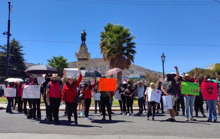 ¡FUERA PAULÍN, FUERA CASTILLO, FUERA SOSA!, COREAN EN MARCHA ESTUDIANTIL ¡FUERA PAULÍN, FUERA CASTILLO, FUERA SOSA!, COREAN EN MARCHA ESTUDIANTIL