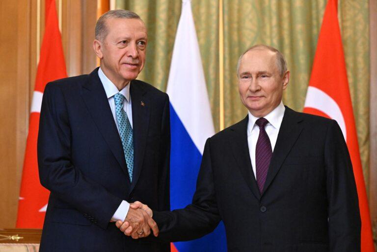 Putin reitera a Erdogan que, por ahora, no reanudará el acuerdo del grano Putin reitera a Erdogan que, por ahora, no reanudará el acuerdo del grano