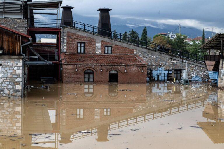 Rescatan a miles de personas en Grecia atrapadas por las nuevas inundaciones Rescatan a miles de personas en Grecia atrapadas por las nuevas inundaciones