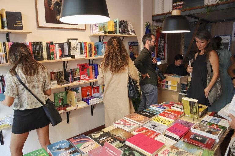 La única librería feminista de Portugal llega para abrir puertas a las mujeres La única librería feminista de Portugal llega para abrir puertas a las mujeres