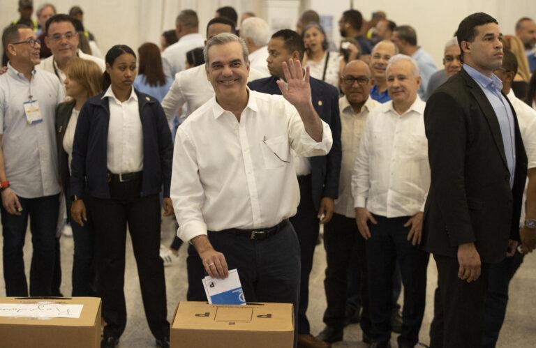 El presidente dominicano Abinader gana primarias con casi el 91 % y optará a la reelección El presidente dominicano Abinader gana primarias con casi el 91 % y optará a la reelección