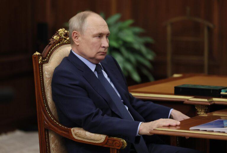 Putin acusa a Occidente de encabezar una “pirámide financiera” en materia de divisas Putin acusa a Occidente de encabezar una “pirámide financiera” en materia de divisas