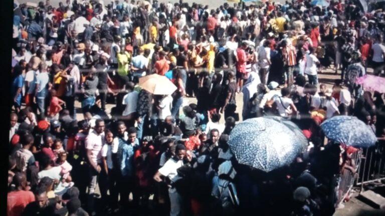 Unos 7 mil migrantes salieron en una caravana de la frontera sur de México Unos 7 mil migrantes salieron en una caravana de la frontera sur de México