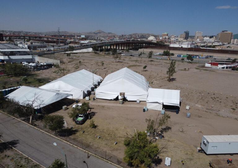 Gobierno de México abre albergue junto al sitio donde murieron 40 migrantes por incendio