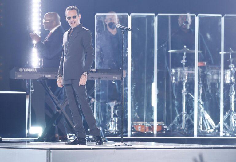 Marc Anthony cumple el sueño de cantar ranchera y con Pépe Aguilar en “Ojalá te duela”