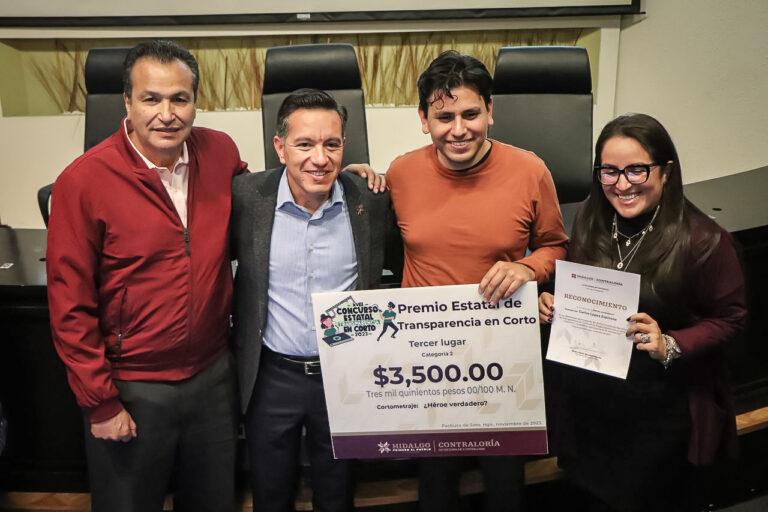 Premian a jóvenes ganadores del Concurso Transparencia en Corto Premian a jóvenes ganadores del Concurso Transparencia en Corto