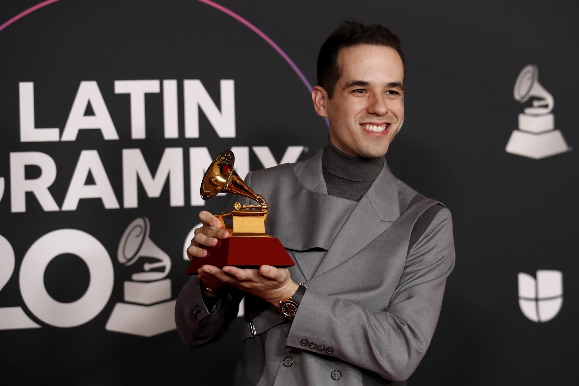 El mexicano Edgar Barrera, único latino en optar a las categorías generales de los Grammy