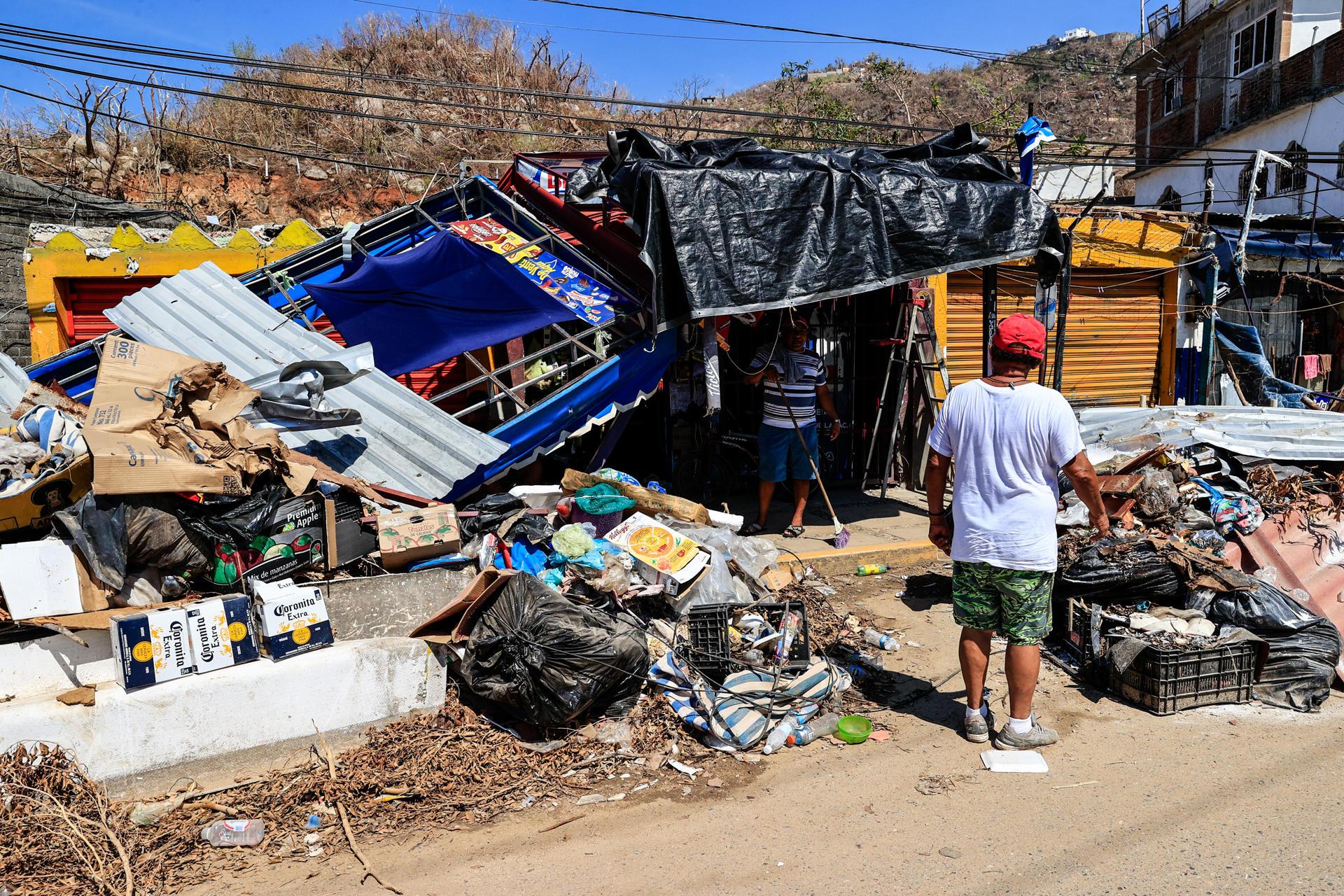 México ajusta a 47 la cifra de muertos por huracán Otis y 56 la de desaparecidos