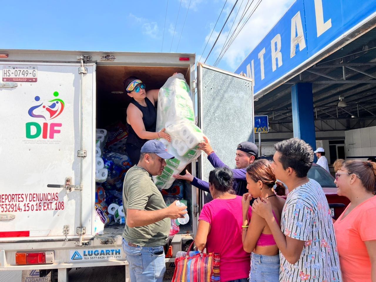 Continúa el apoyo de Santiago Tulantepec a damnificados de Acapulco