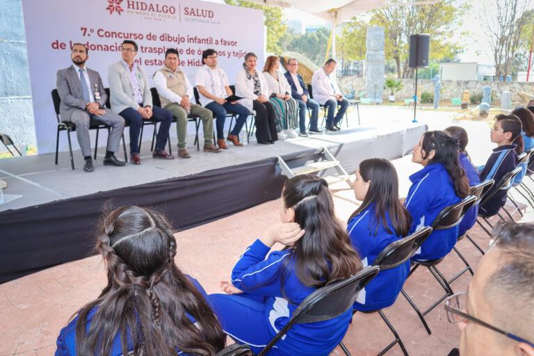 Premiaron a participantes de concurso de pintura Premiaron a participantes de concurso de pintura