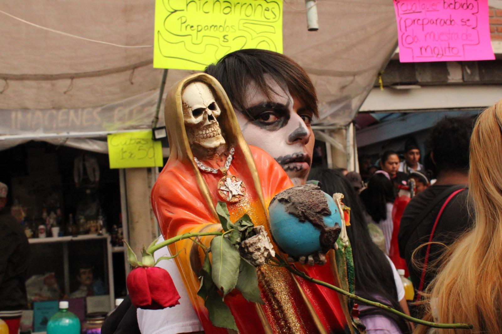 Celebran el día de la Santa Muerte 