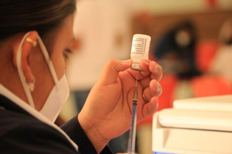 Mantienen jornada de vacunación contra Influenza y Covid-19 Mantienen jornada de vacunación contra Influenza y Covid-19