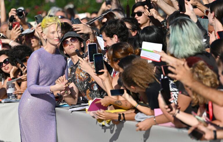 Tilda Swinton: “Para mí cualquier trabajo comercial es experimental” Tilda Swinton: “Para mí cualquier trabajo comercial es experimental”