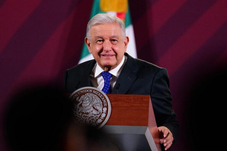 López Obrador promete 3.000 habitaciones de hotel y torneo de tenis en Acapulco tras Otis