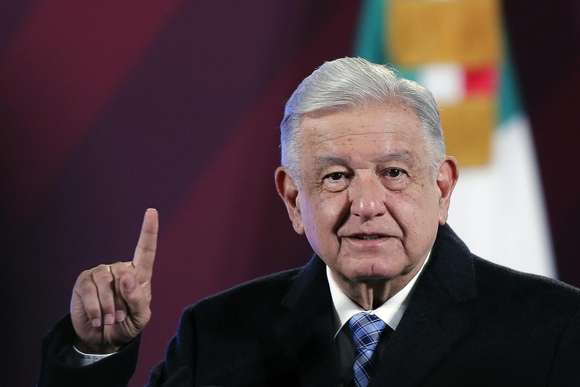 Presidente de México asegura apoyos a damnificados por Otis “hasta que sea necesario”