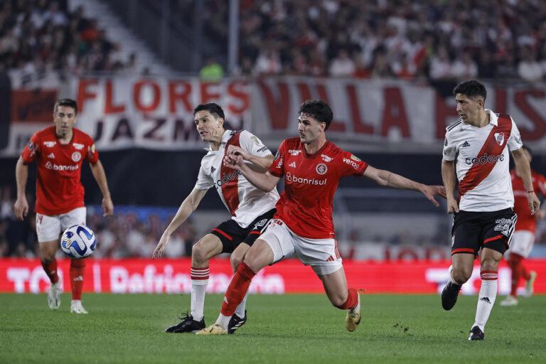 Johnny Cardoso llega a Sevilla para formalizar su contrato con el Betis