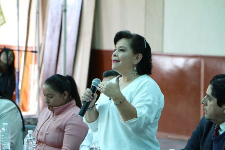 Alcaldesa de Actopan, apapacha al sindicato del municipio Alcaldesa de Actopan, apapacha al sindicato del municipio