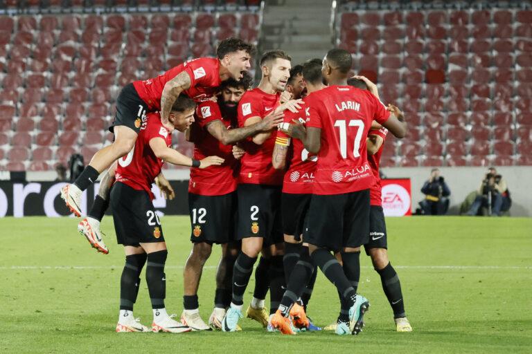 Javier Aguirre: “El triunfo maquilla un poco el inicio de temporada” Javier Aguirre: “El triunfo maquilla un poco el inicio de temporada”