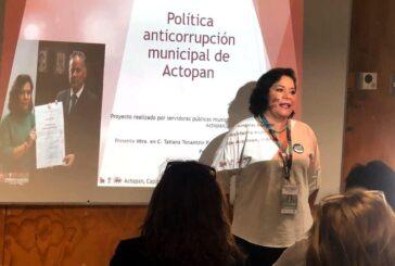 Tatiana Ángeles de viaje por Chile, recibe premio por protocolo anticorrupción