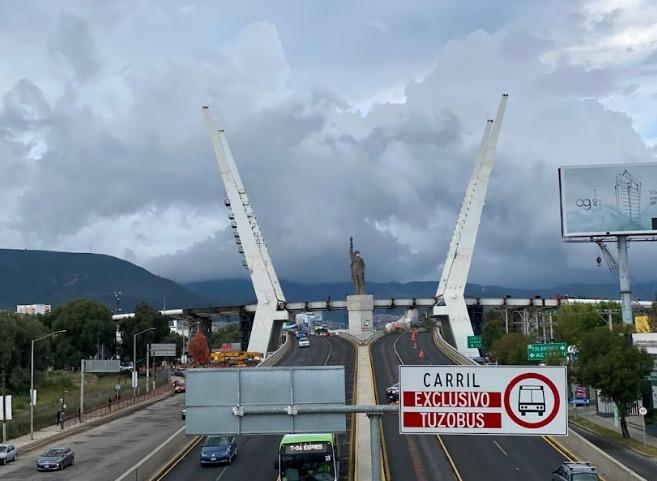 Buscan solucionar el flujo vehícular en puente atirantado